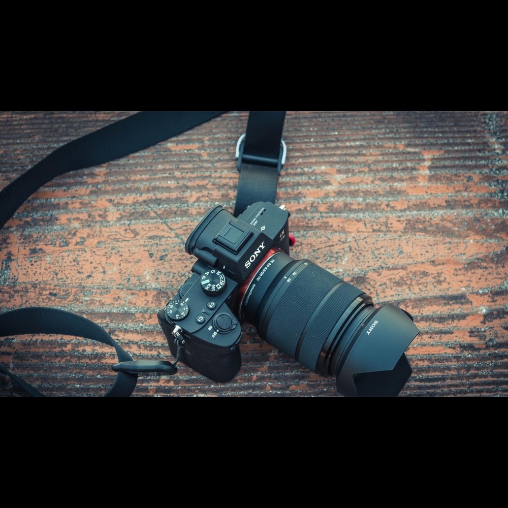New for 2 weeks, canon body only (extra lens $200)